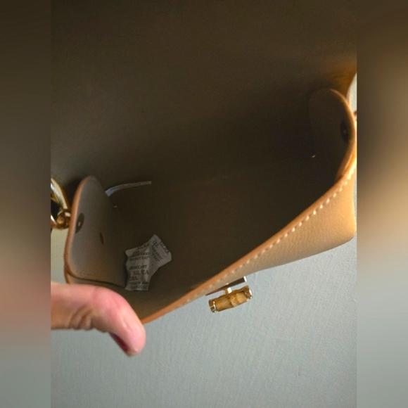 NWT Le Miel Beige Vegan Leather Crossbody Bag with Adjustable & Removable Strap - Picture 11 of 12